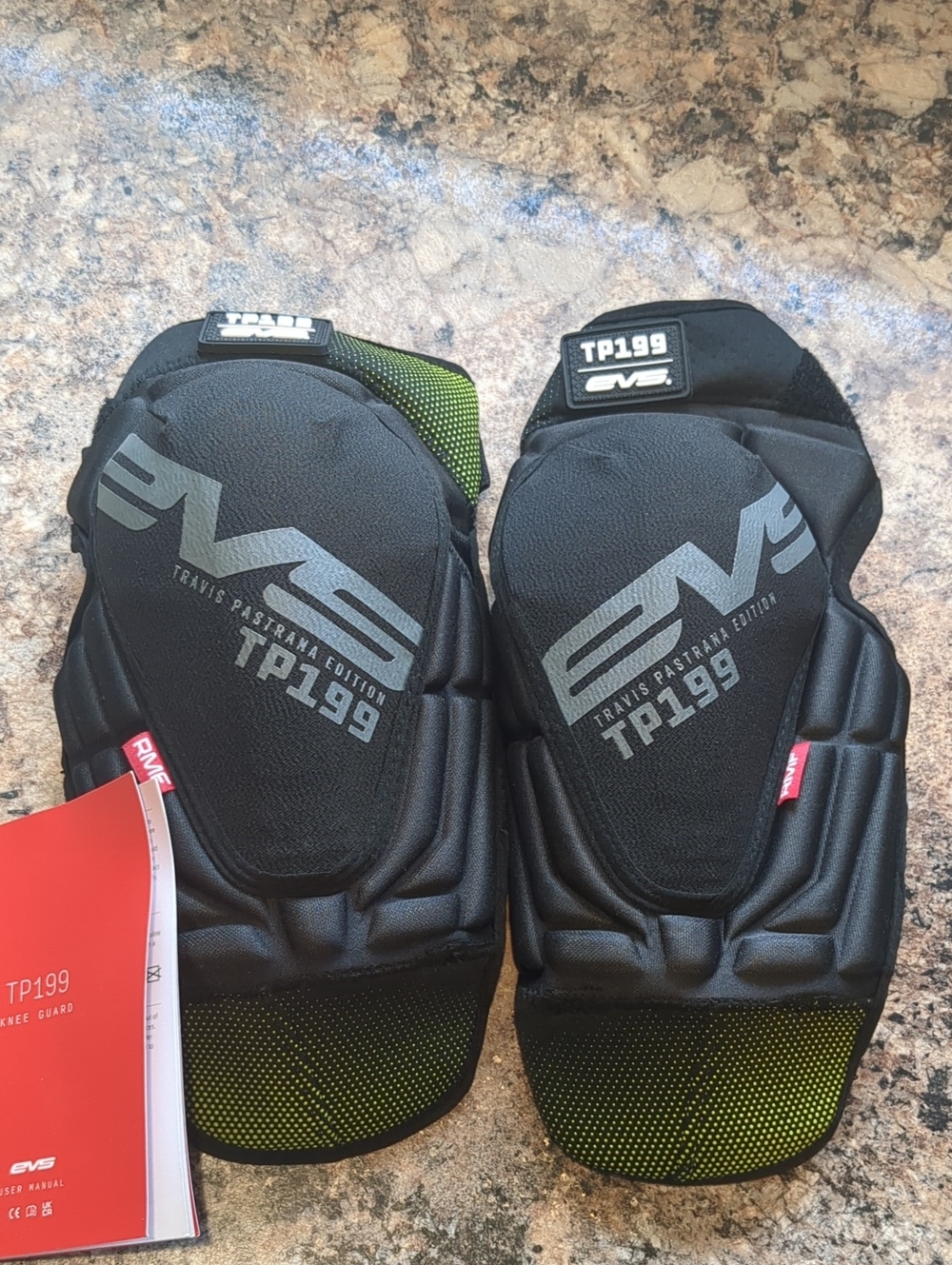 Brand New EVS YOUTH Knee Guards Tp199